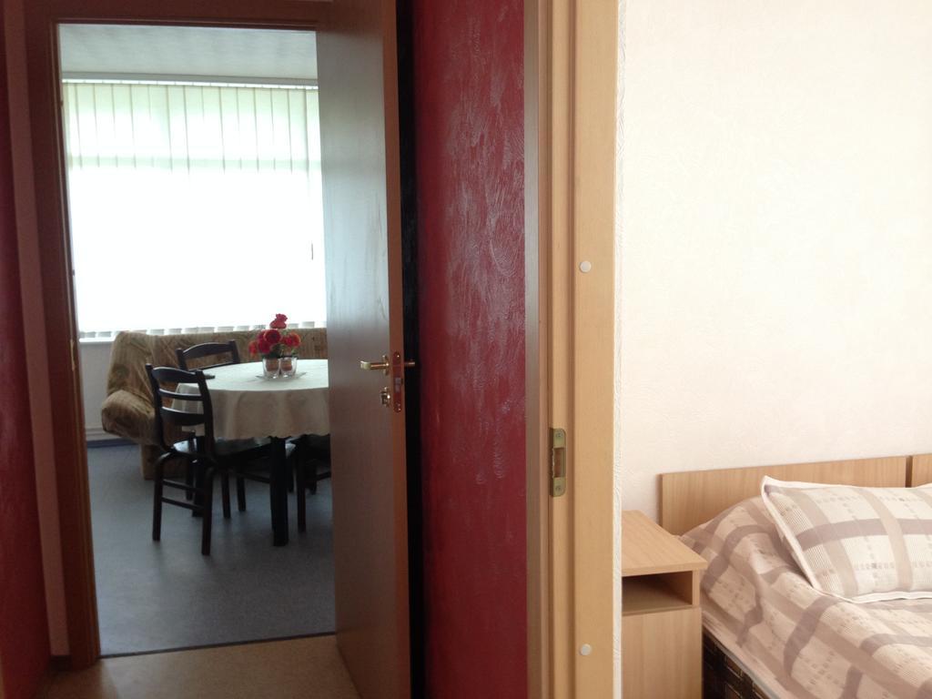 Hotel Concordia à Jūrkalne Extérieur photo